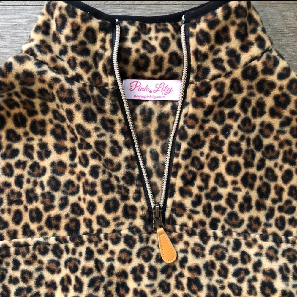 Leopard print pullover